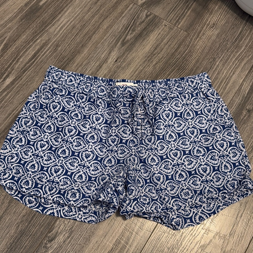 Women’s Vineyard vines shorts